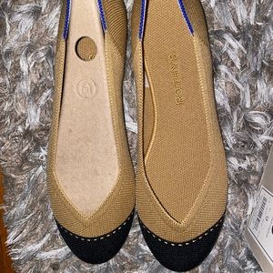 NIB. Never Worn. Rothy’s The Flat Size 9 (Camel with black toe)